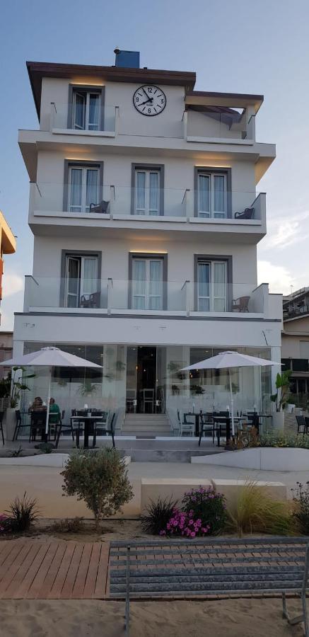 Hotel Brienz Белариа-Игеа Марина Екстериор снимка