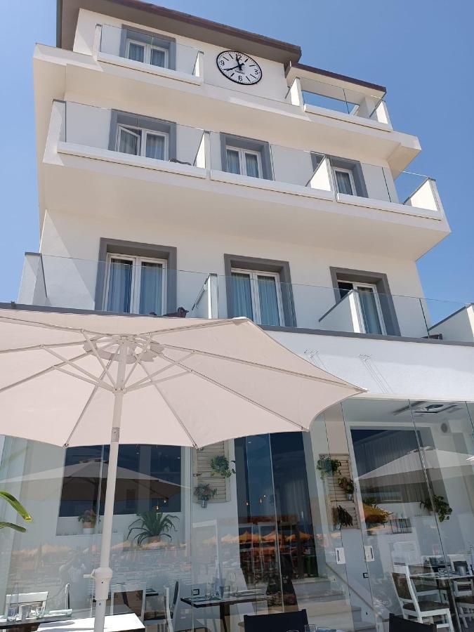 Hotel Brienz Белариа-Игеа Марина Екстериор снимка