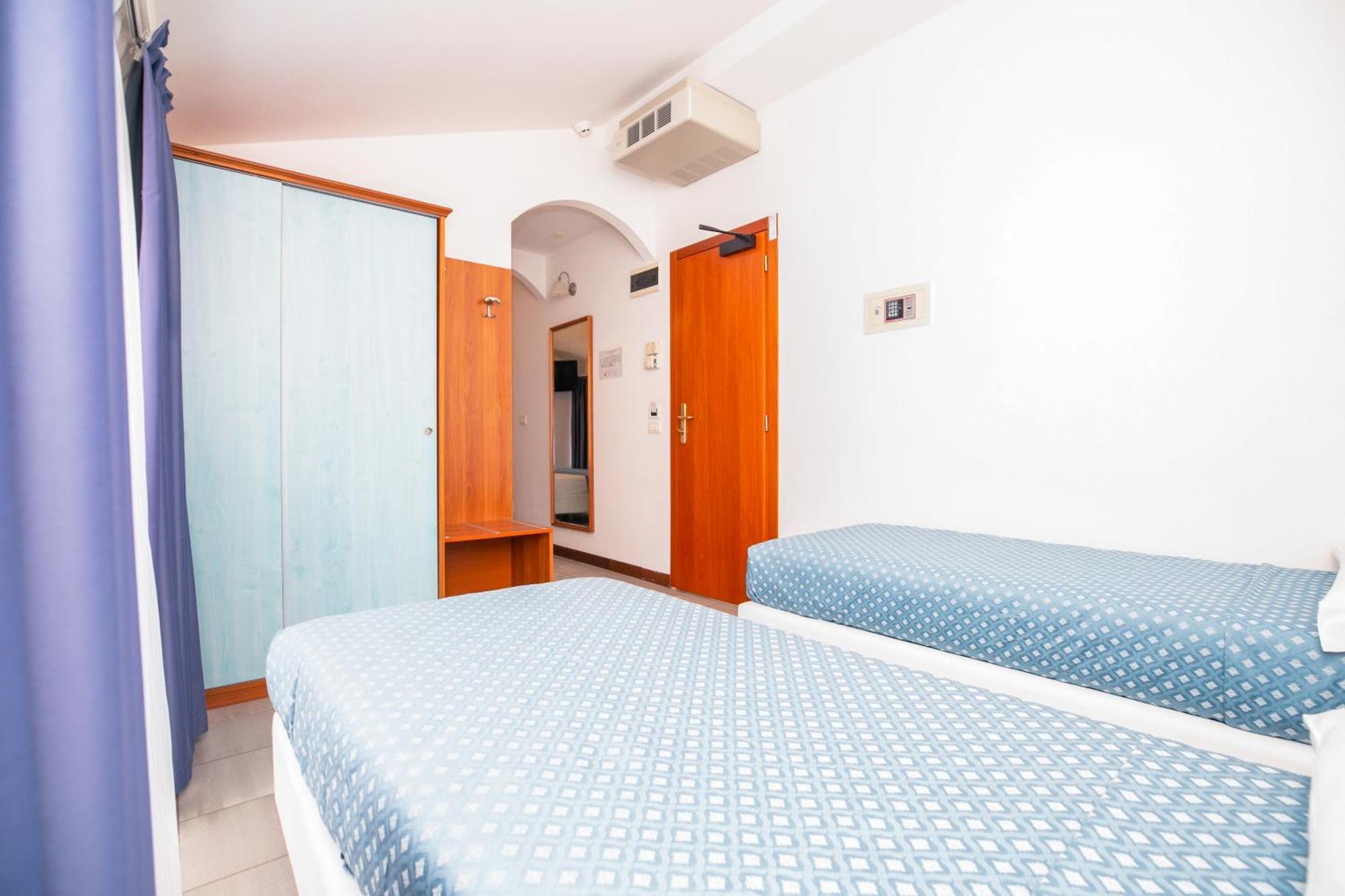 Hotel Brienz Белариа-Игеа Марина Екстериор снимка