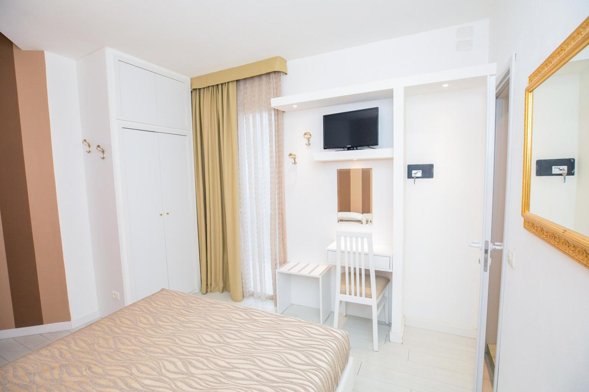 Hotel Brienz Белариа-Игеа Марина Екстериор снимка